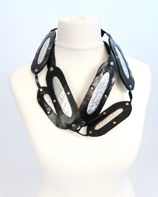 Birds Nest Fern Leather Necklace, Silver